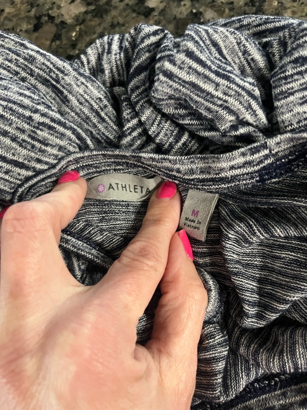 Athleta top size medium. - Picture 2 of 2